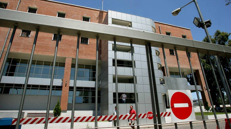  Συνελήφθη ο ένας από τους τρεις Αλβανούς που απέδρασαν από τη Διεύθυνση Μεταγωγών